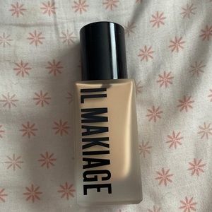 Il makiage flawless foundation